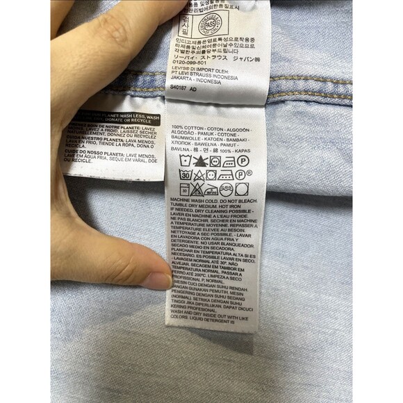 Levis Denim Shirt Womens XS Light Blue Western Pearl Snap Two Pocket Cotton - Picture 13 of 14